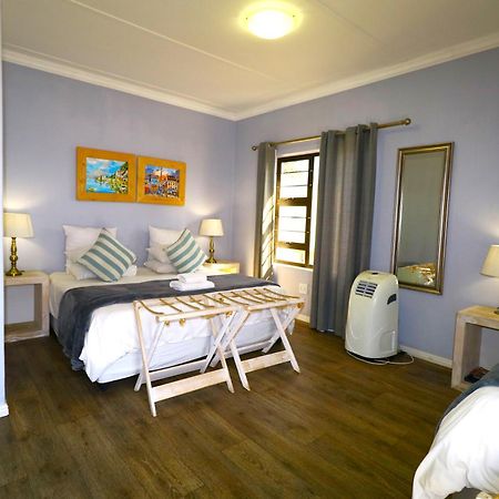 Tiende Laan Bed&Breakfast&Self-Catering Walvisbaai Buitenkant foto