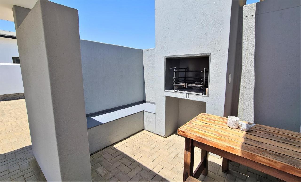 Tiende Laan Bed&Breakfast&Self-Catering Walvisbaai Buitenkant foto