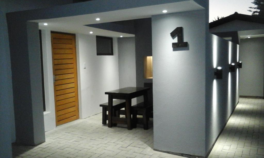 Tiende Laan Bed&Breakfast&Self-Catering Walvisbaai Kamer foto