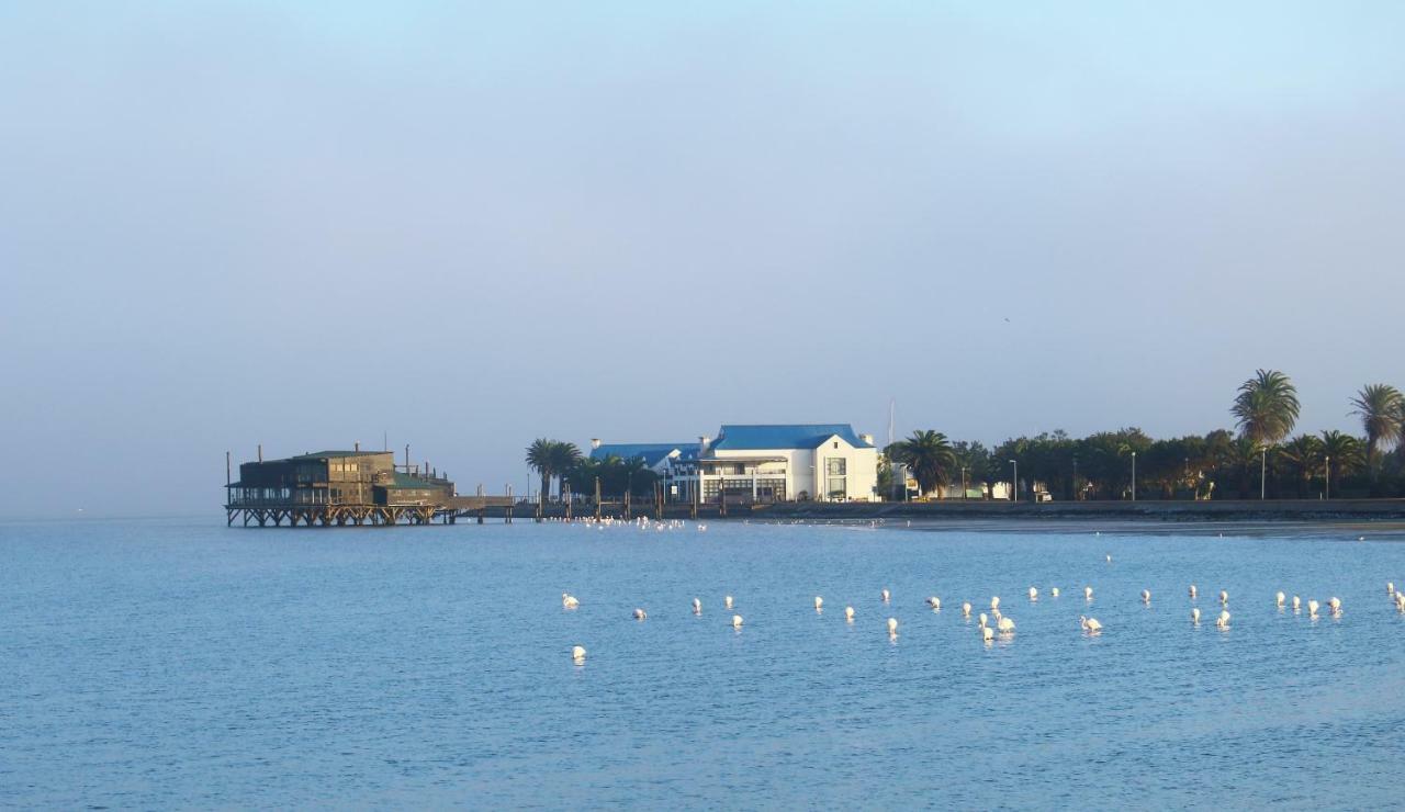 Tiende Laan Bed&Breakfast&Self-Catering Walvisbaai Buitenkant foto