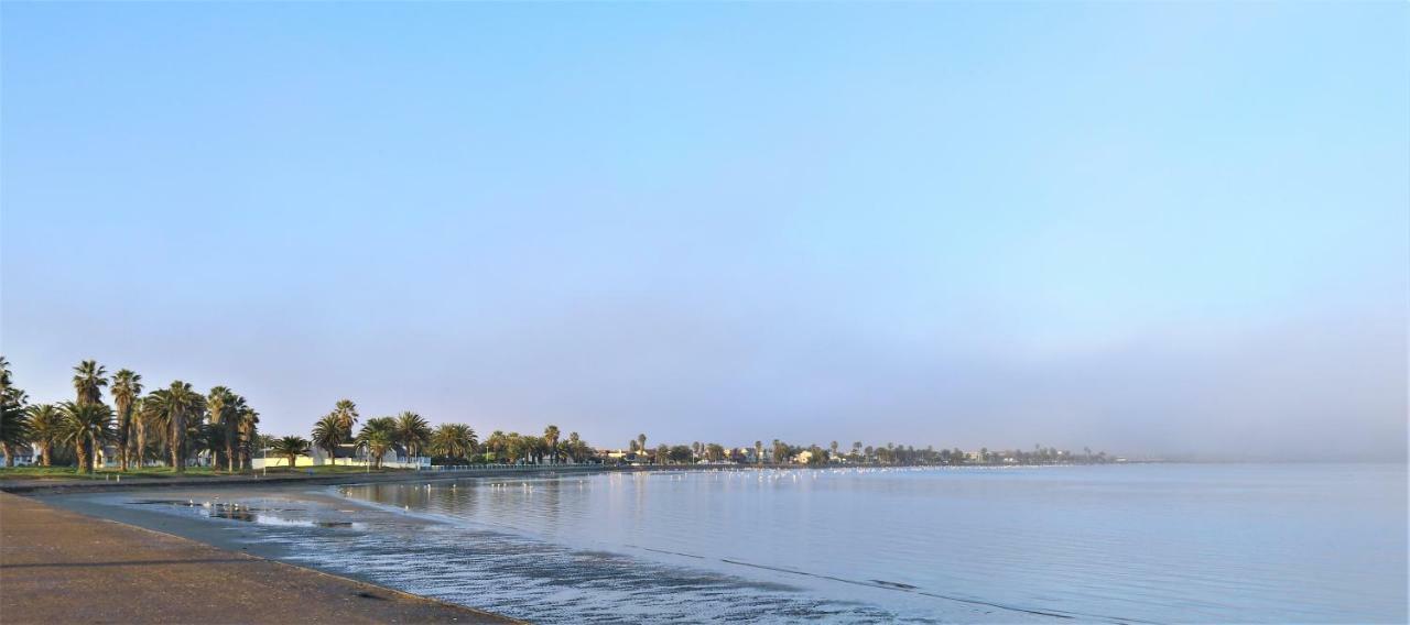 Tiende Laan Bed&Breakfast&Self-Catering Walvisbaai Buitenkant foto