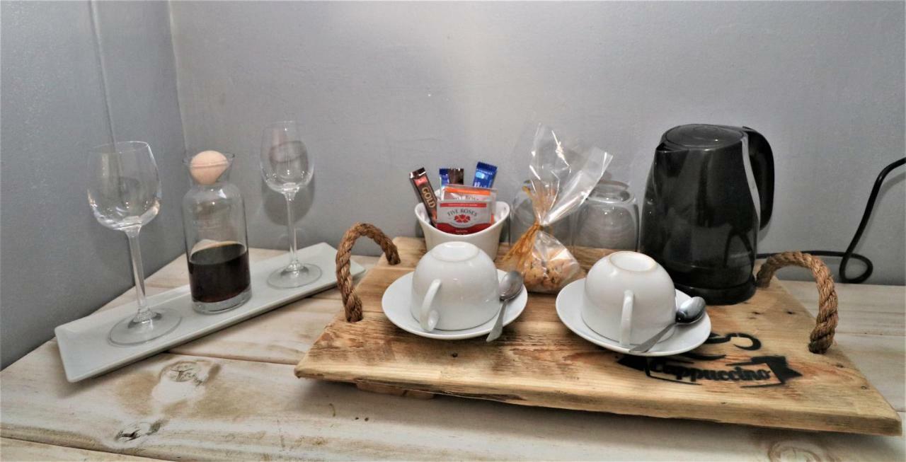 Tiende Laan Bed&Breakfast&Self-Catering Walvisbaai Buitenkant foto