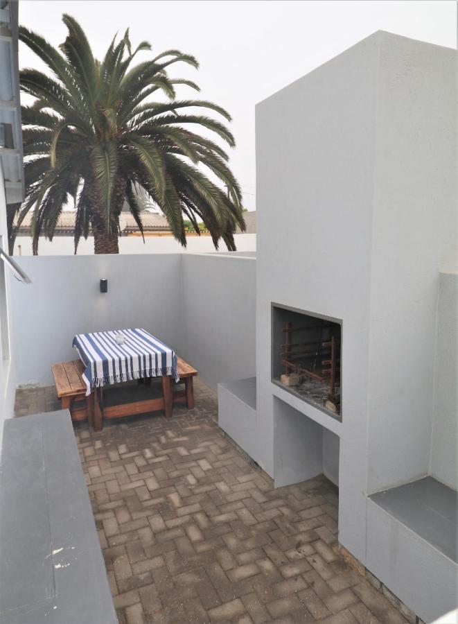 Tiende Laan Bed&Breakfast&Self-Catering Walvisbaai Buitenkant foto