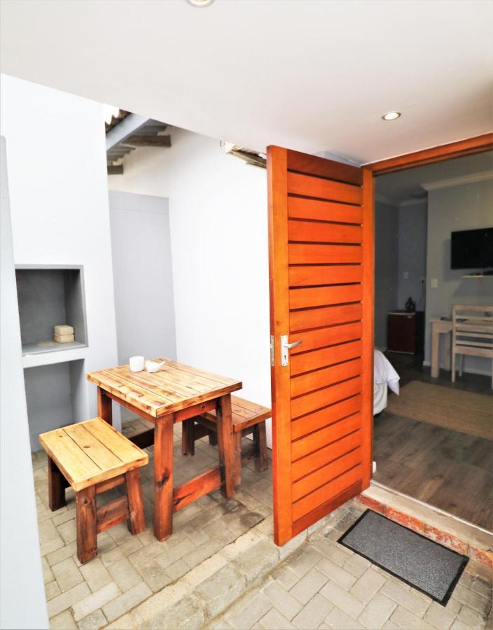 Tiende Laan Bed&Breakfast&Self-Catering Walvisbaai Buitenkant foto